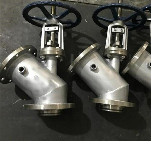 法（fǎ）蘭下展式保溫放料閥