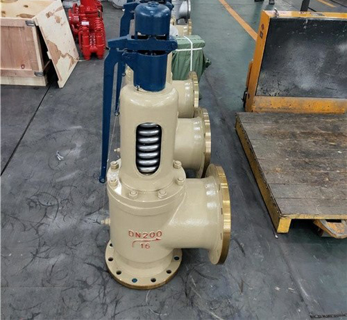 法蘭帶（dài）扳手彈簧微啟式安全閥